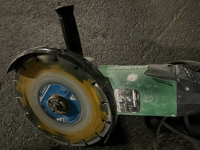 Hitachi g23s2 haakse slijpmachine - afbeelding 2 van  5