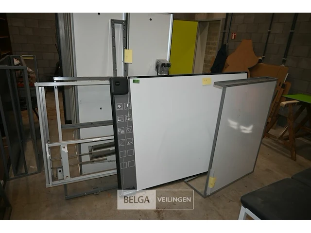 Hitachi interactief schoolbord - afbeelding 1 van  8