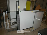 Hitachi interactief schoolbord - afbeelding 1 van  8