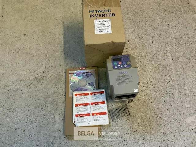 Hitachi inverter/frequentieregelaar sj200 - afbeelding 1 van  5