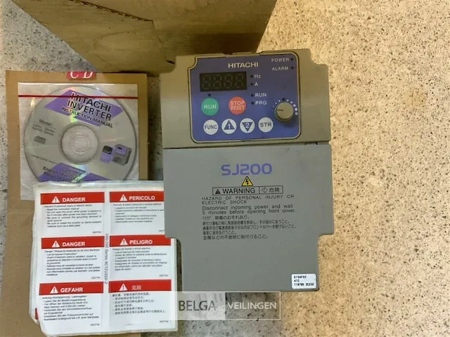 Hitachi inverter/frequentieregelaar sj200 - afbeelding 2 van  5