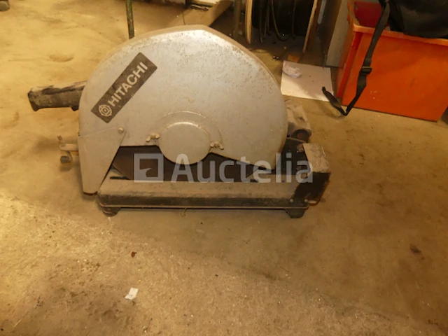 Hitachi metalen kettingzaag - afbeelding 4 van  4