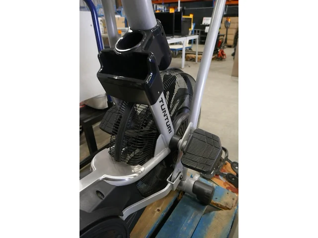 Hitt-training airbike tunturi + snowboard - afbeelding 6 van  17
