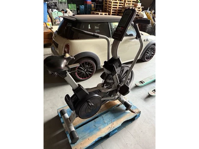 Hitt-training airbike tunturi + snowboard - afbeelding 11 van  17