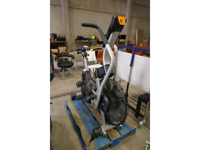 Hitt-training airbike tunturi + snowboard - afbeelding 17 van  17