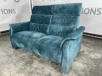 Hjort knudsen - 2-zits bank, blauwgroen adore veloursstof, elektrisch verstelbare relaxfunctie
