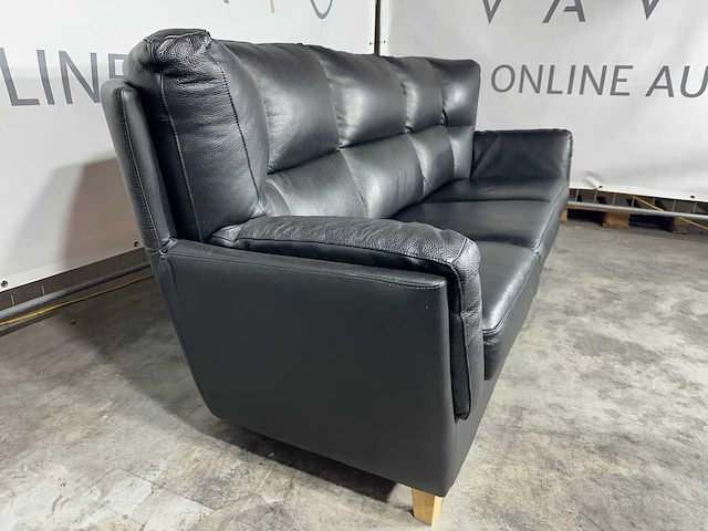Hjort knudsen - 3-zits bank - zwart leer -houten poten - afbeelding 2 van  6