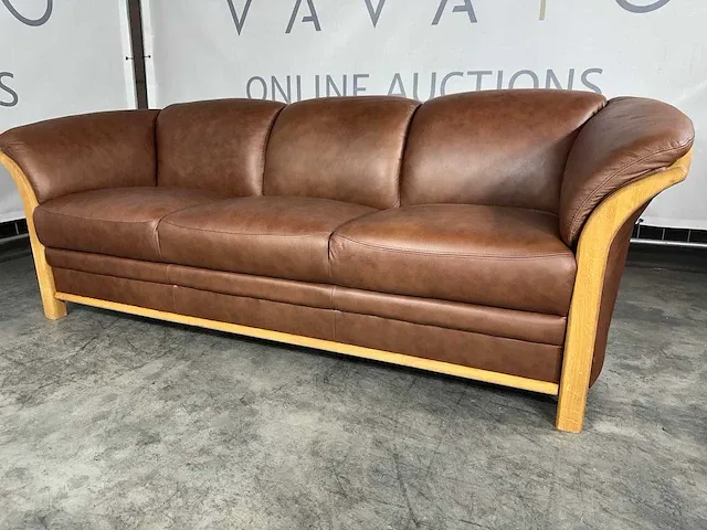 Hjort knudsen - 3-zits bank, bruin leer, houten design afwerking - afbeelding 1 van  5