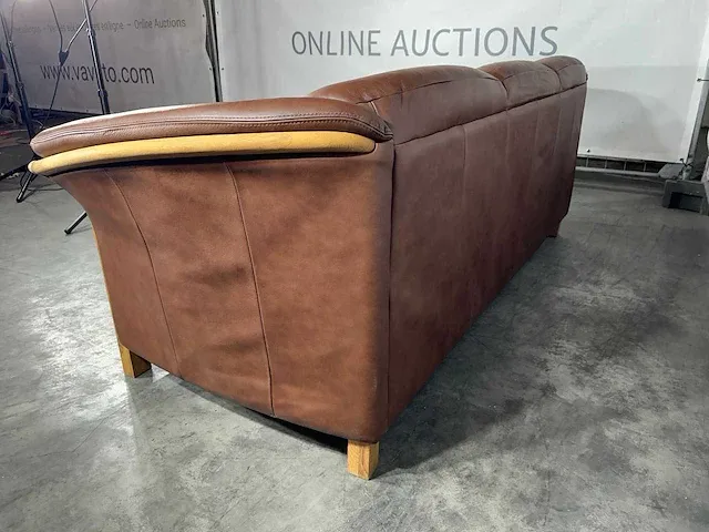 Hjort knudsen - 3-zits bank, bruin leer, houten design afwerking - afbeelding 3 van  5