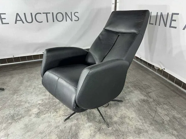 Hjort knudsen - 7091 - relaxfauteuil, zwart leer, elektrisch verstelbaar - afbeelding 2 van  6