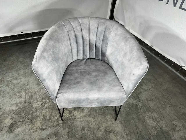 Hjort knudsen - fauteuil, grijs veloursstof, zwart metalen onderstel - afbeelding 2 van  5
