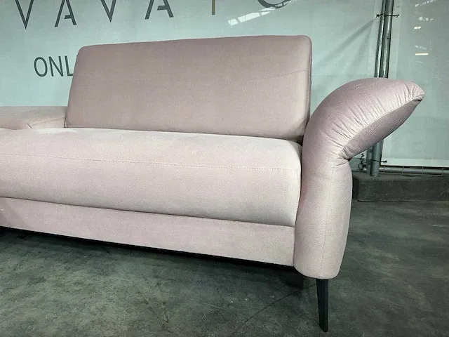 Hjort knudsen - hoekbank met lounge bed, elektrisch verstelbaar, roze microvezelstof, zwart metalen poten - afbeelding 2 van  9