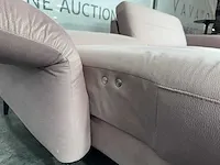 Hjort knudsen - hoekbank met lounge bed, elektrisch verstelbaar, roze microvezelstof, zwart metalen poten - afbeelding 5 van  9