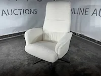 Hjort knudsen - m - relaxfauteuil, maat m, wit teddystof, zwart metalen onderstel - afbeelding 1 van  4