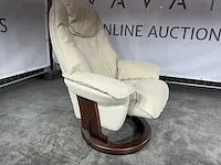 Hjort knudsen - maat m - relaxfauteuil, ecru microvezelstof, houten onderstel - afbeelding 2 van  5