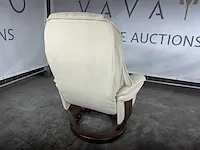 Hjort knudsen - maat m - relaxfauteuil, ecru microvezelstof, houten onderstel - afbeelding 3 van  5