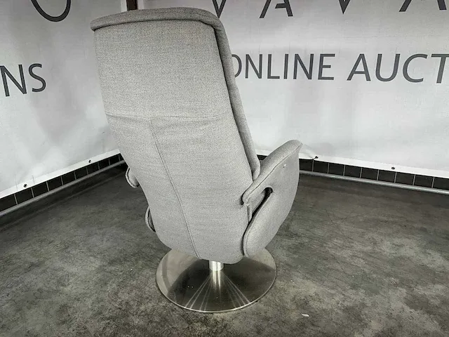 Hjort knudsen - maat m - relaxfauteuil, grijs stof, handmatig verstelbaar, rond chromen poot - afbeelding 6 van  7