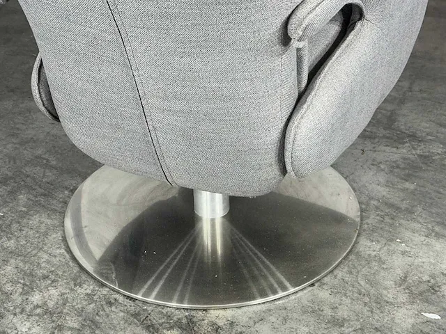 Hjort knudsen - maat m - relaxfauteuil, grijs stof, handmatig verstelbaar, rond chromen poot - afbeelding 7 van  7