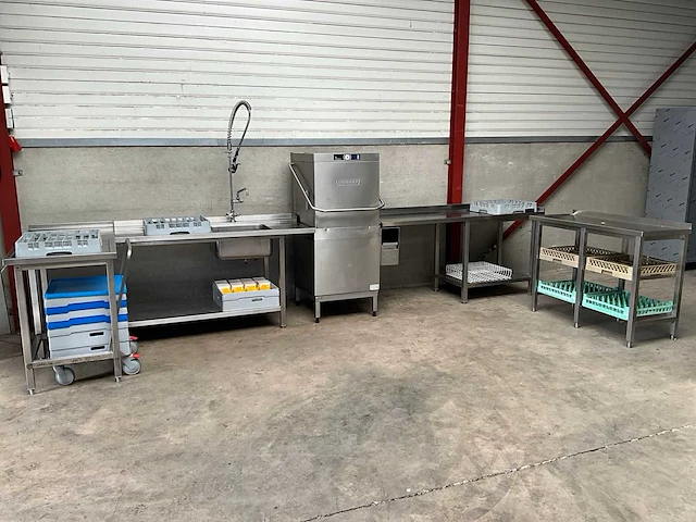 Hobart - premax - korvenvaatwasstraat - afbeelding 1 van  12