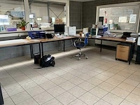 Hoek bureautafel zonder inhoud - afbeelding 1 van  7