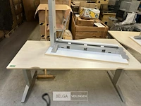Hoekbureau l180 cm - afbeelding 1 van  1