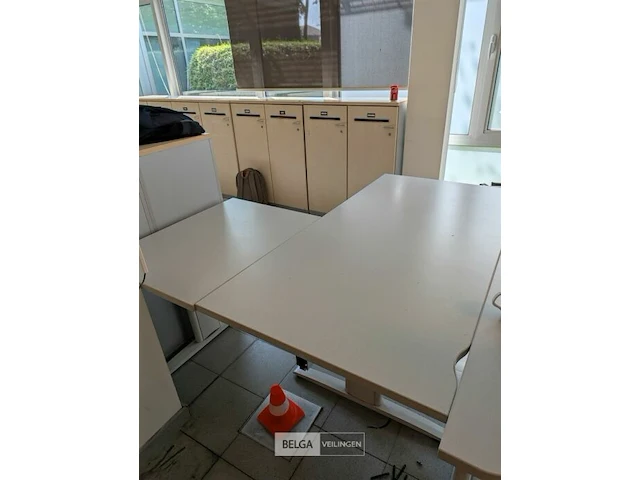 Hoekbureau uit 2 delen 160x80 cm + 60x80 cm - afbeelding 1 van  1