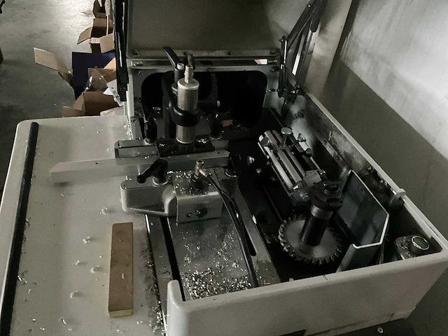Hoekfreesmachine fom mistral 26 a - afbeelding 4 van  8