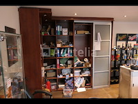 Hoekkast en zijn inhoud, meguiars plank - afbeelding 1 van  4