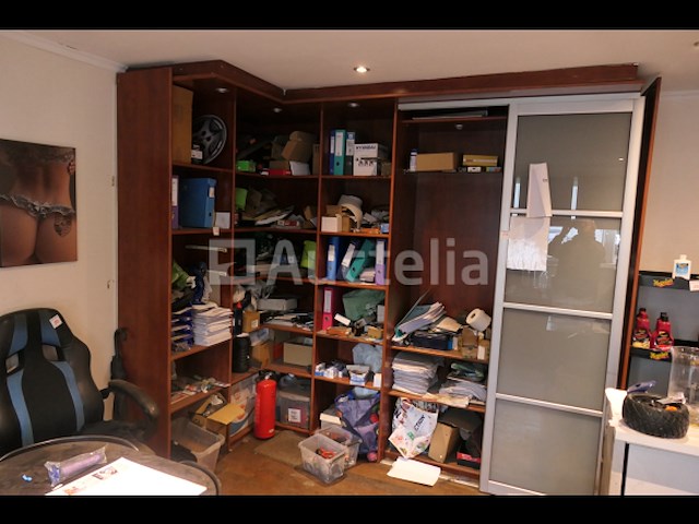 Hoekkast en zijn inhoud, meguiars plank - afbeelding 2 van  4