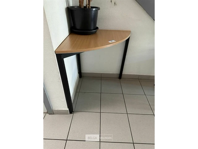 Hoektafel + stoel - afbeelding 4 van  5