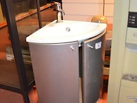Hoekwasbak met kraan en onderkast, waterdispenser sip well - afbeelding 2 van  8