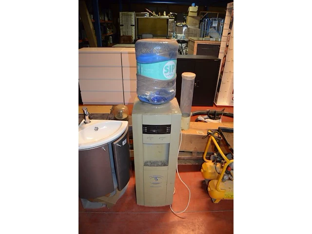 Hoekwasbak met kraan en onderkast, waterdispenser sip well - afbeelding 6 van  8