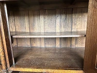 Hoge buffetkast met houtsnijwerk / deel van 2 idem antiek kasten - afbeelding 18 van  19