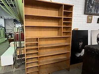 Hoge kast - afbeelding 1 van  4