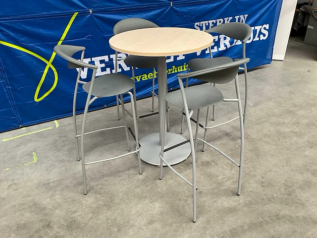 Hoge ronde tafel + 4x barkruk brune dreki - afbeelding 1 van  6