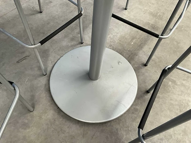 Hoge ronde tafel + 4x barkruk brune dreki - afbeelding 6 van  6
