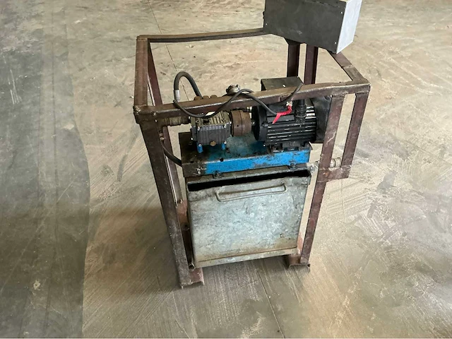 Hogedrukpomp voor drukproeven overige aannemersmateriaal - afbeelding 1 van  8