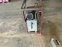 Hogedrukpomp voor drukproeven overige aannemersmateriaal - afbeelding 8 van  8