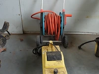 Hogedrukreiniger karcher + tuinslang op haspel - afbeelding 1 van  6