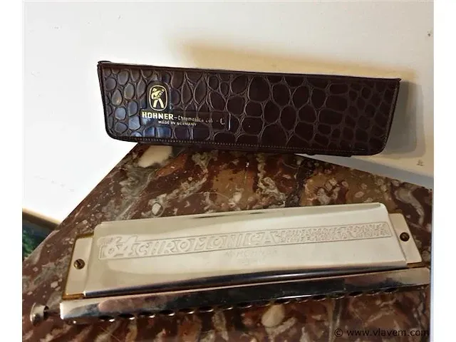 Höhner 64 chromonica - afbeelding 1 van  3