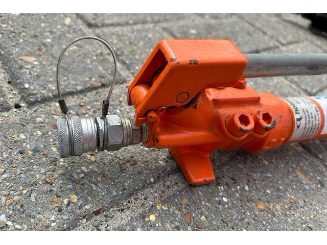 Holmatra hydraulische handpomp - afbeelding 2 van  4