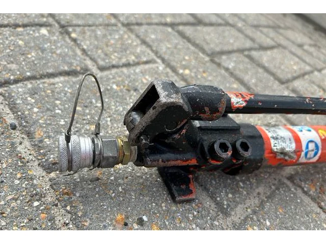 Holmatra hydraulische handpomp - afbeelding 2 van  3