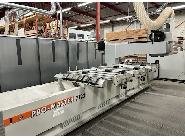 Holzher pro-master 7123 cnc-bewerkingscentrum - afbeelding 1 van  9