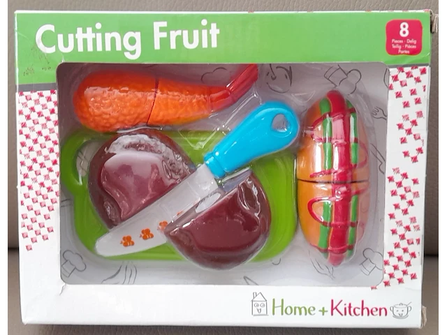 Home and kitchen set: cutting fruit - afbeelding 1 van  5