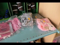 Hond 'schoenen' en kleding - afbeelding 3 van  13