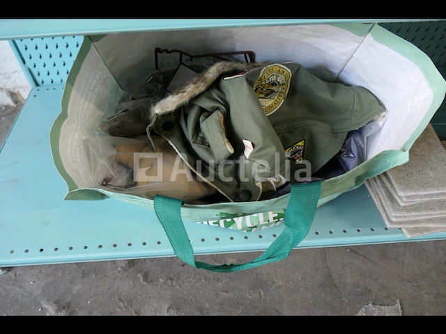 Hond 'schoenen' en kleding - afbeelding 1 van  13