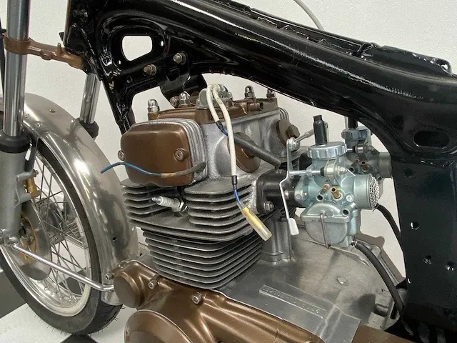 Honda - cb 125 - motor - afbeelding 4 van  10