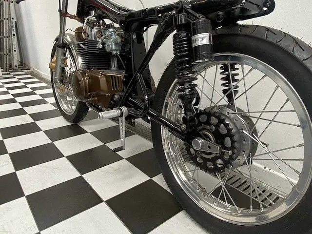 Honda - cb 125 - motor - afbeelding 5 van  10
