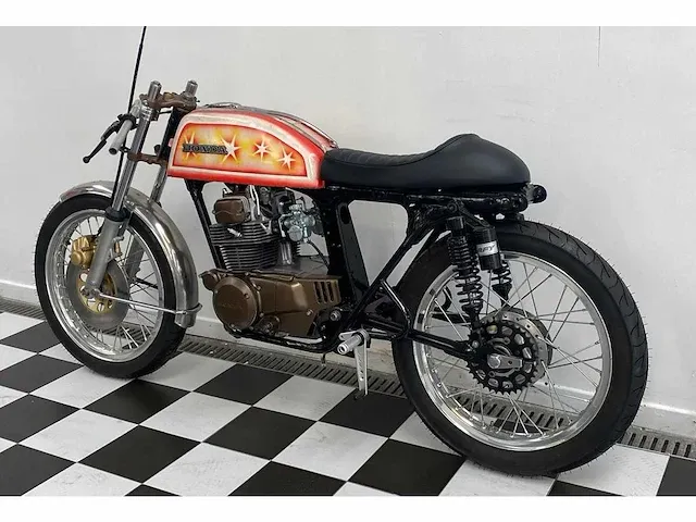 Honda - cb 125 - motor - afbeelding 6 van  10