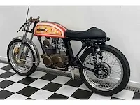 Honda - cb 125 - motor - afbeelding 6 van  10